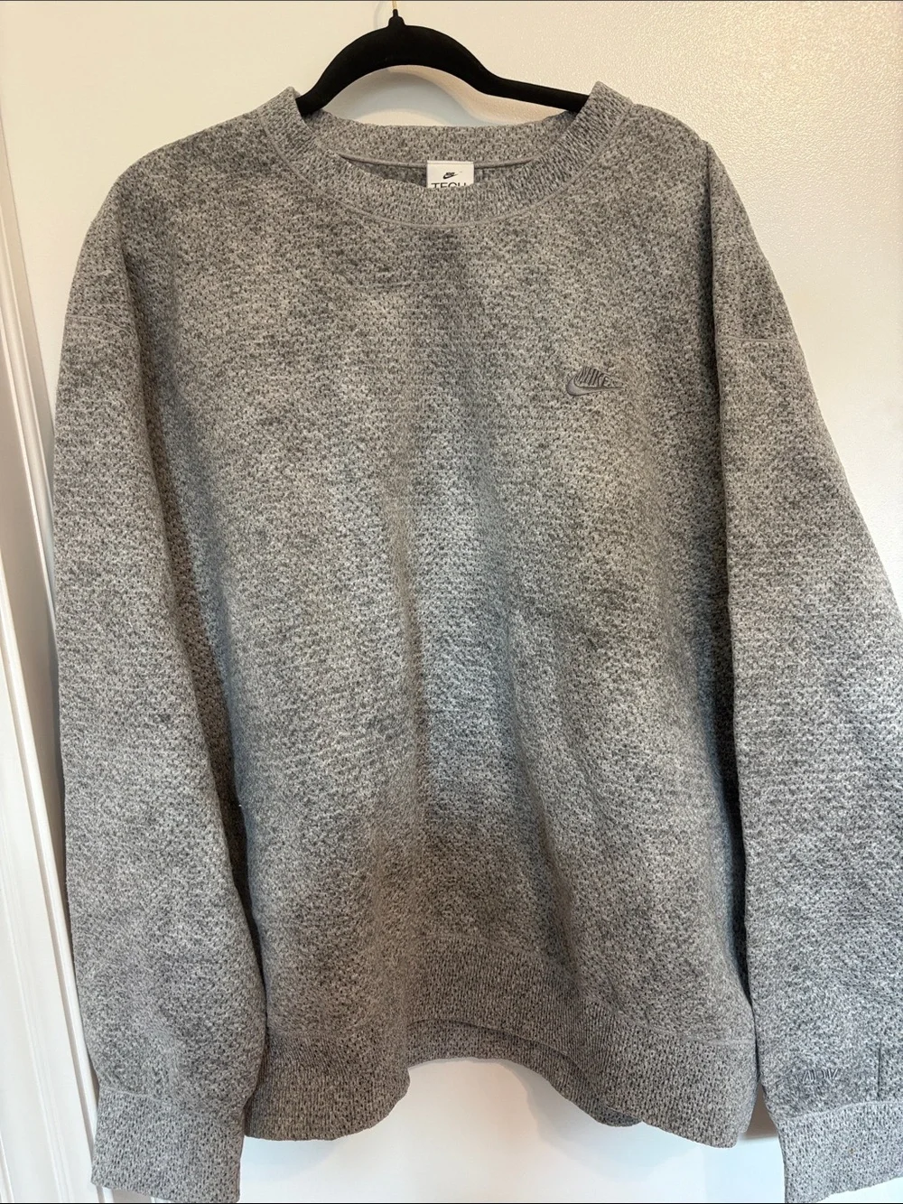 Nike Men’s Teck Pack Therma fit Adv Heather Grey Crewneck Sweatshirt